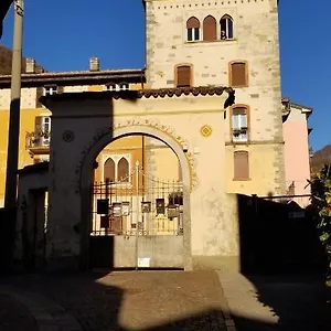 Appartamento Bella Alda Beautiful Castle Penthouse, Canzo